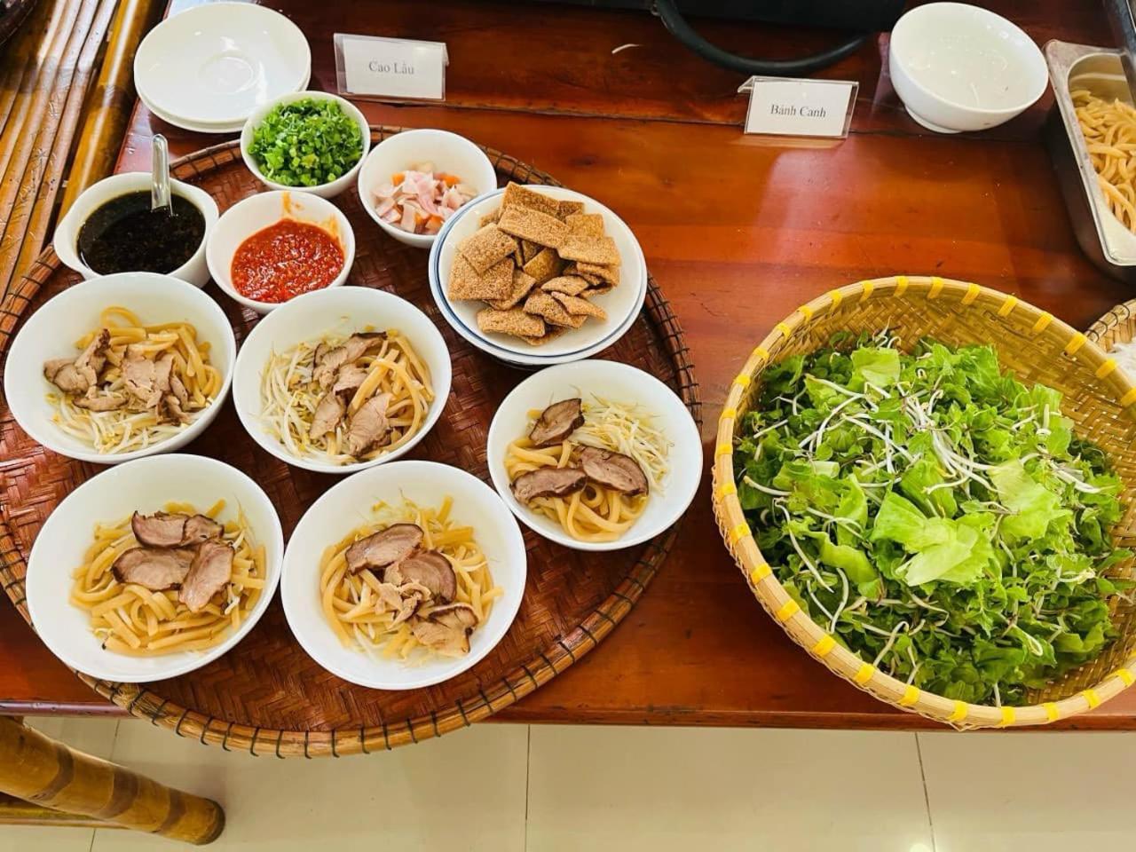Phuong Dong Hotel Dn By -Bay Luxury ดานัง ภายนอก รูปภาพ