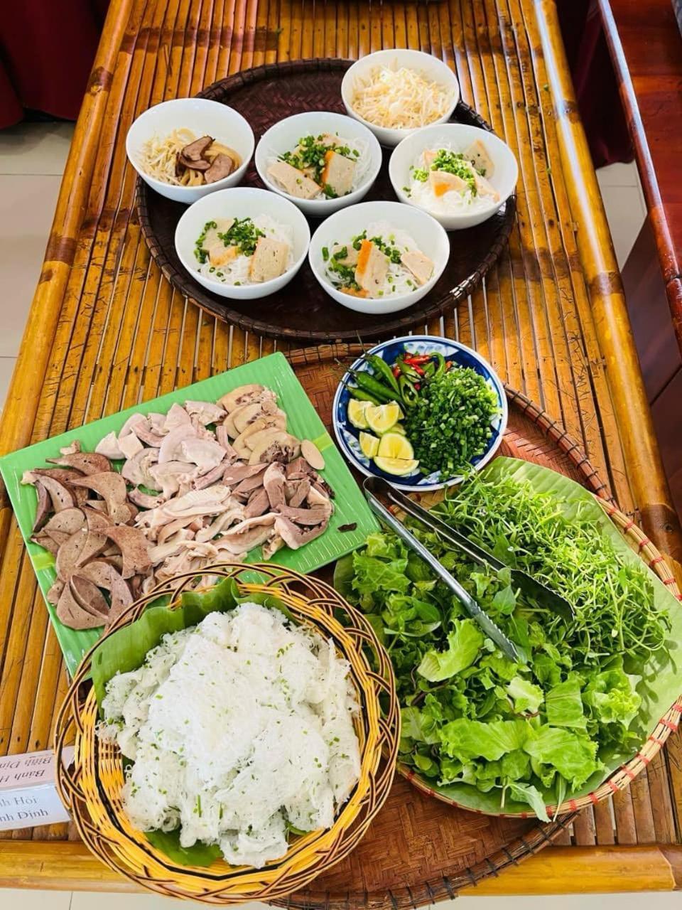 Phuong Dong Hotel Dn By -Bay Luxury ดานัง ภายนอก รูปภาพ